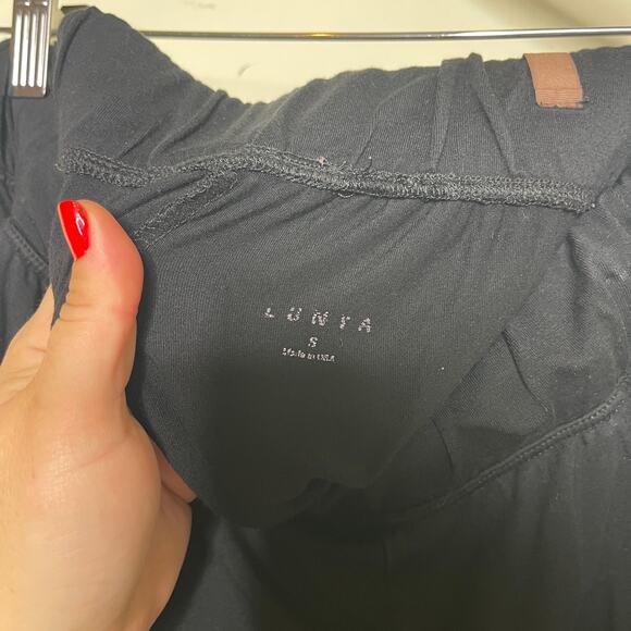 Lunya Soft Modal Draped Jogger in black sz S - Picture 2 of 6